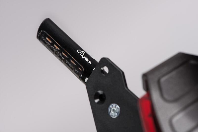 Frecce ( Coppia Indicatori Di Direzione Omologati E8) Nero